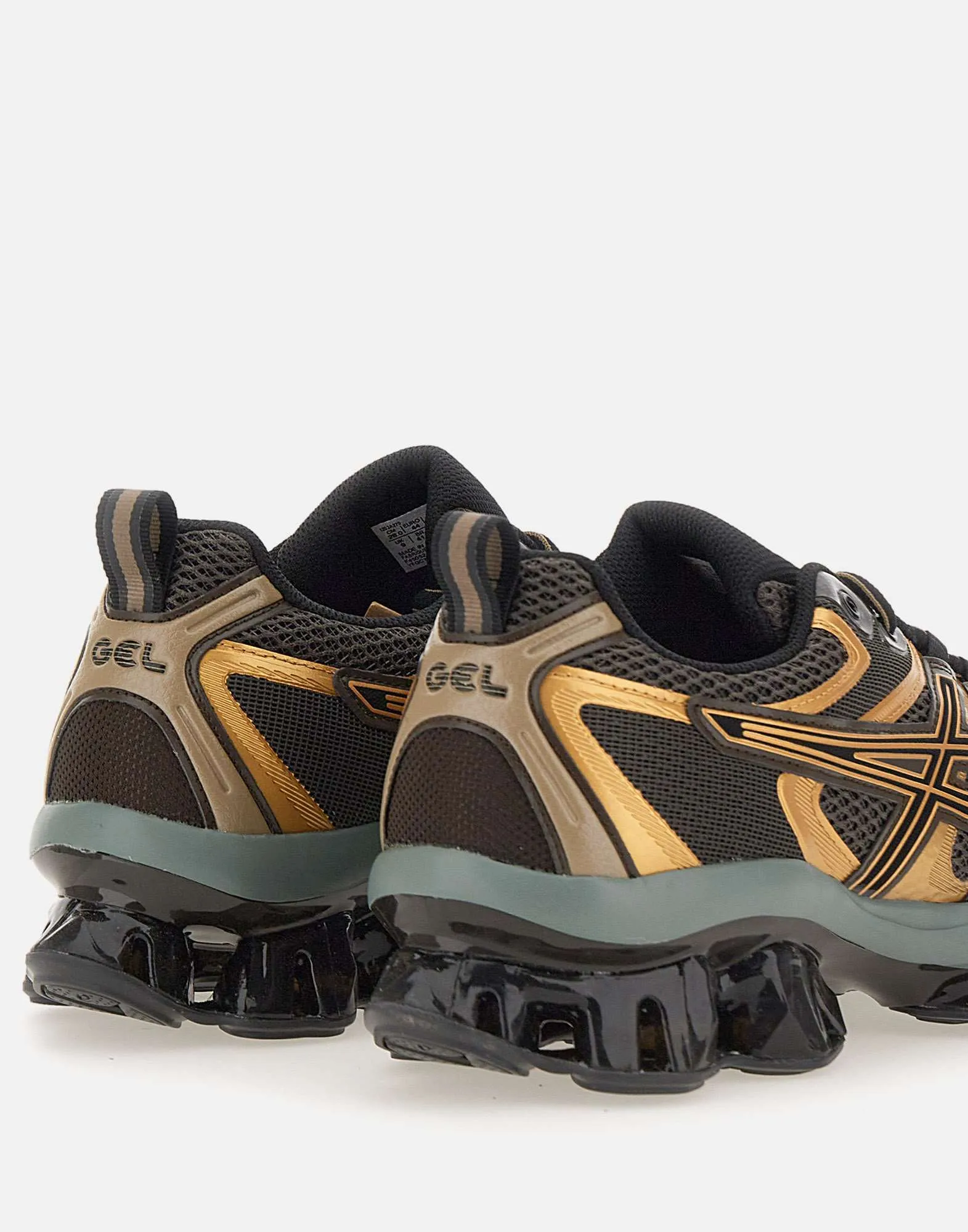 Gel Quantum Kinetic Black and Gold Sneakers