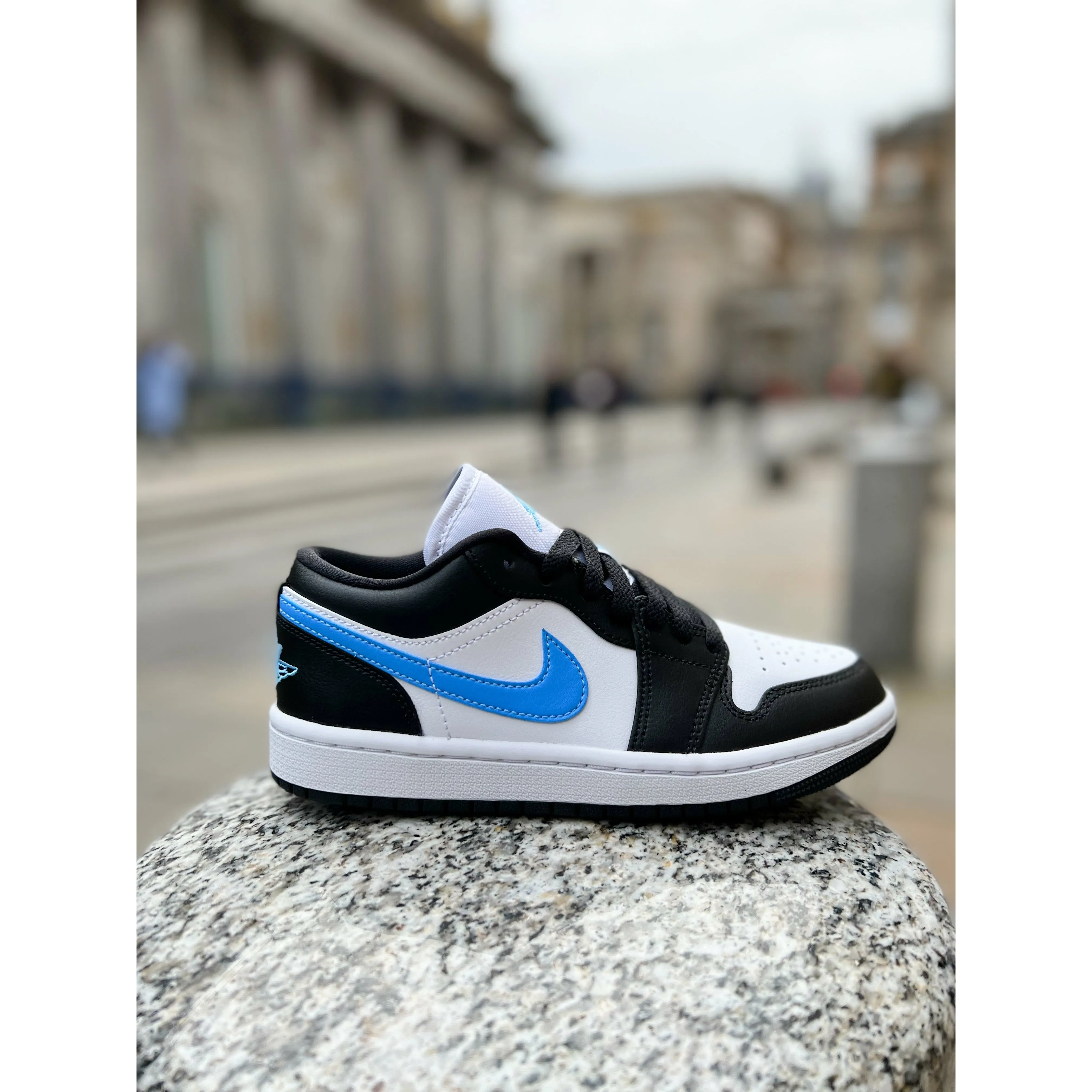 Jordan 1 Low Black University Blue White (W)