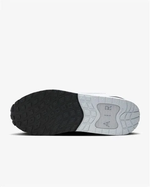 NIKE AIR MAX SOLO