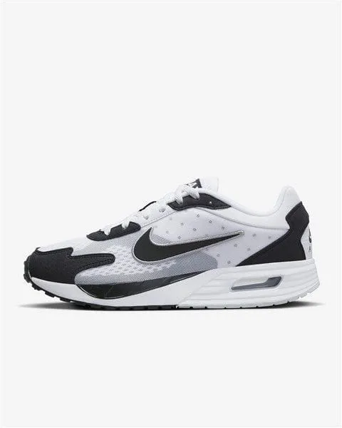 NIKE AIR MAX SOLO