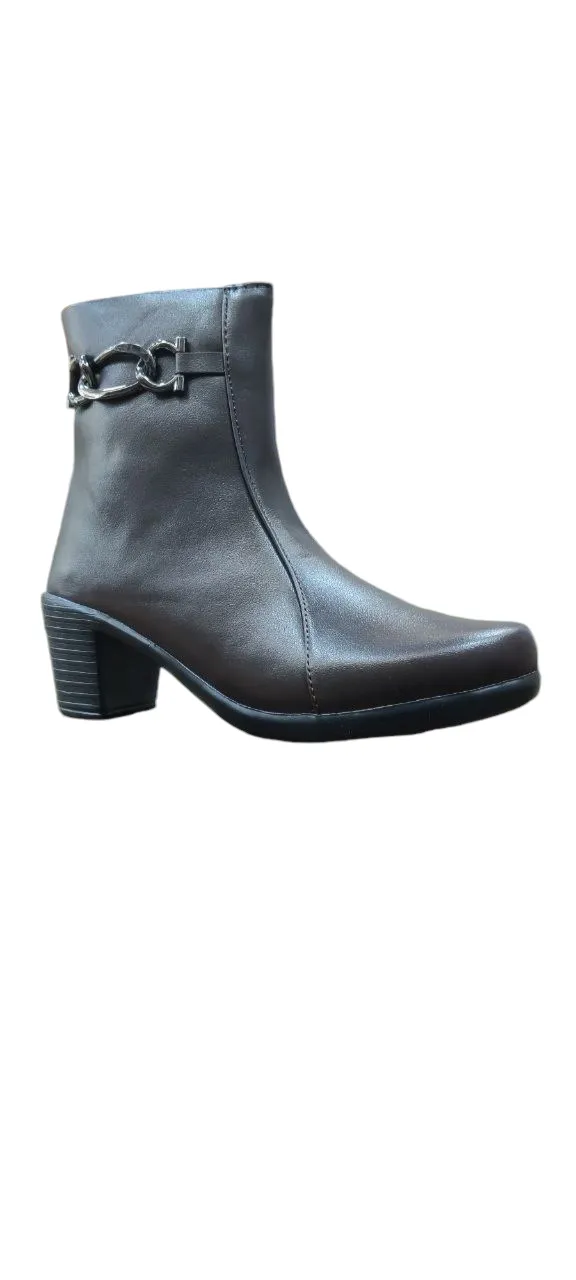 Women Boot 12001